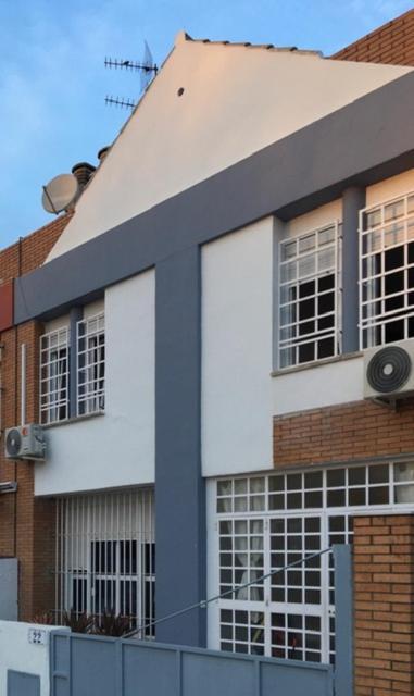 Сasa de vacaciones Casa Soleada En Calle Tranquila *
