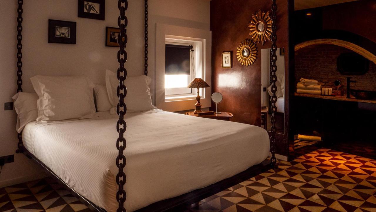 Hospedería Diez Y Seis Hotel *