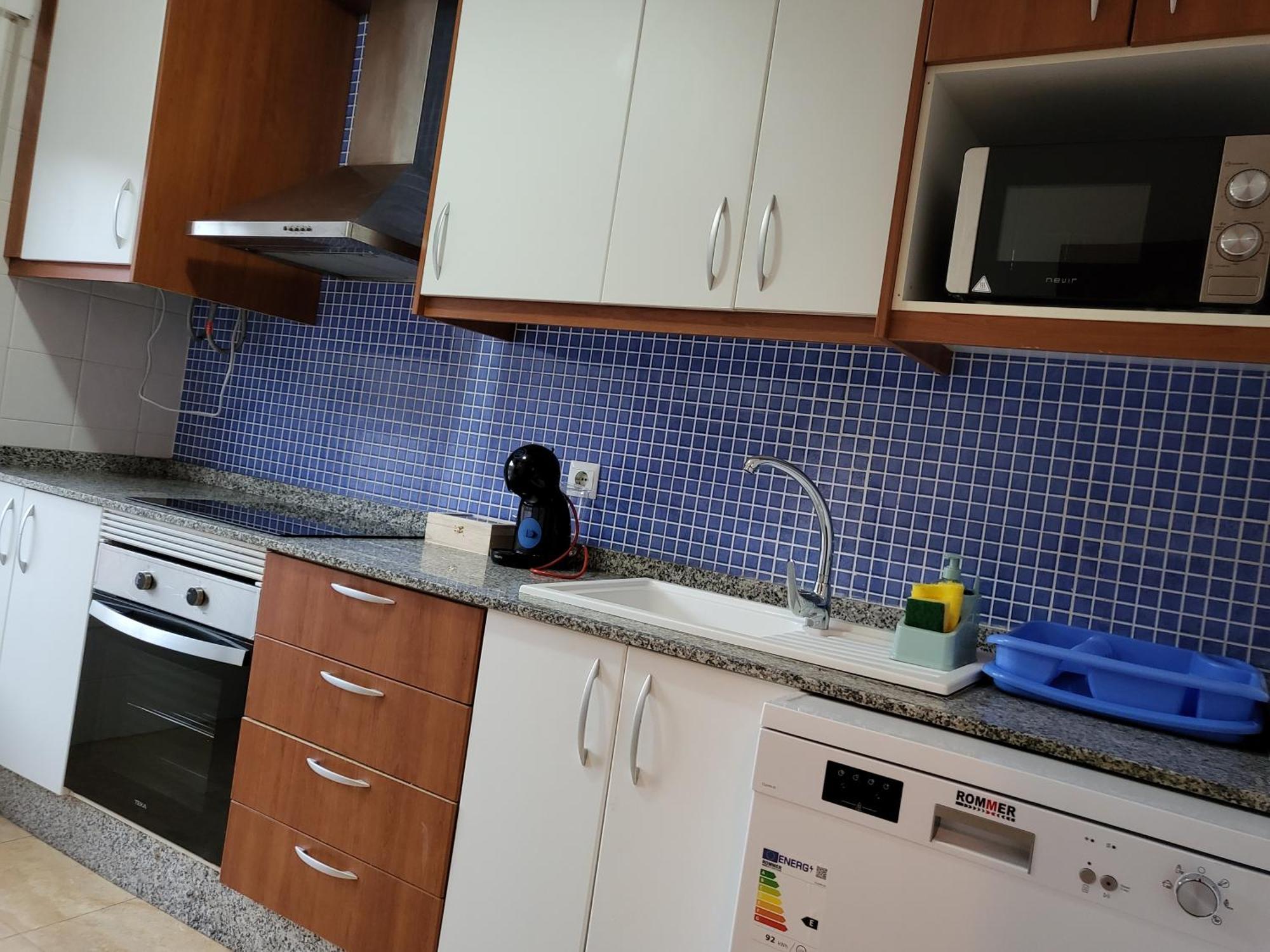 ¡precioso Con Fantásticas Vistas En Al-andalus Thalassa! Apartamento