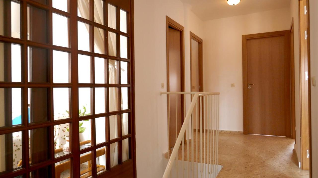 Casa Soleada En Calle Tranquila Сasa de vacaciones