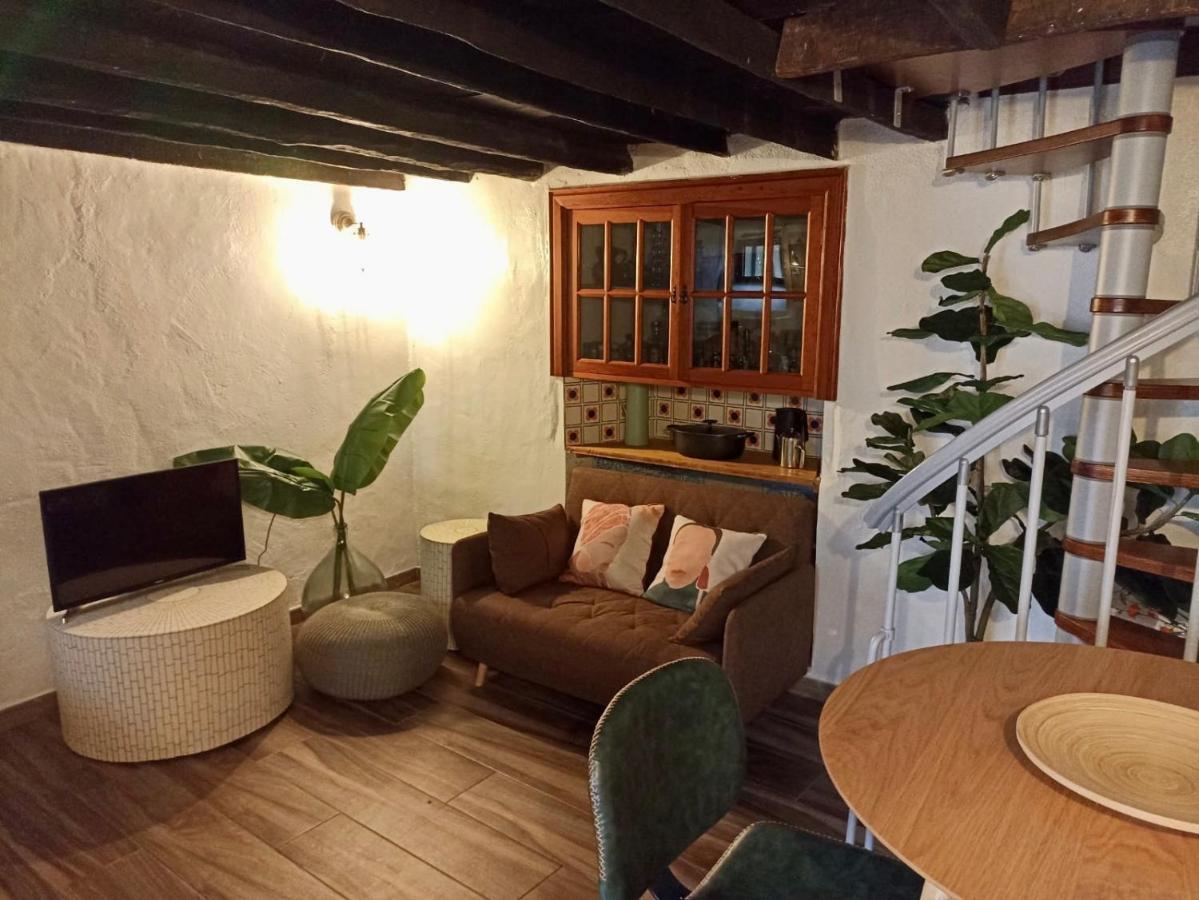 Unique Canarian 1700s - Casa Salvia Las Aguas - Ocean & Natural Pools 150m - Whole Gated House Holiday home