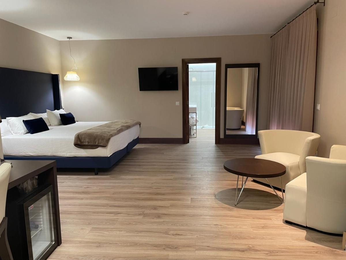 Hotel Maria Cristina 4*
