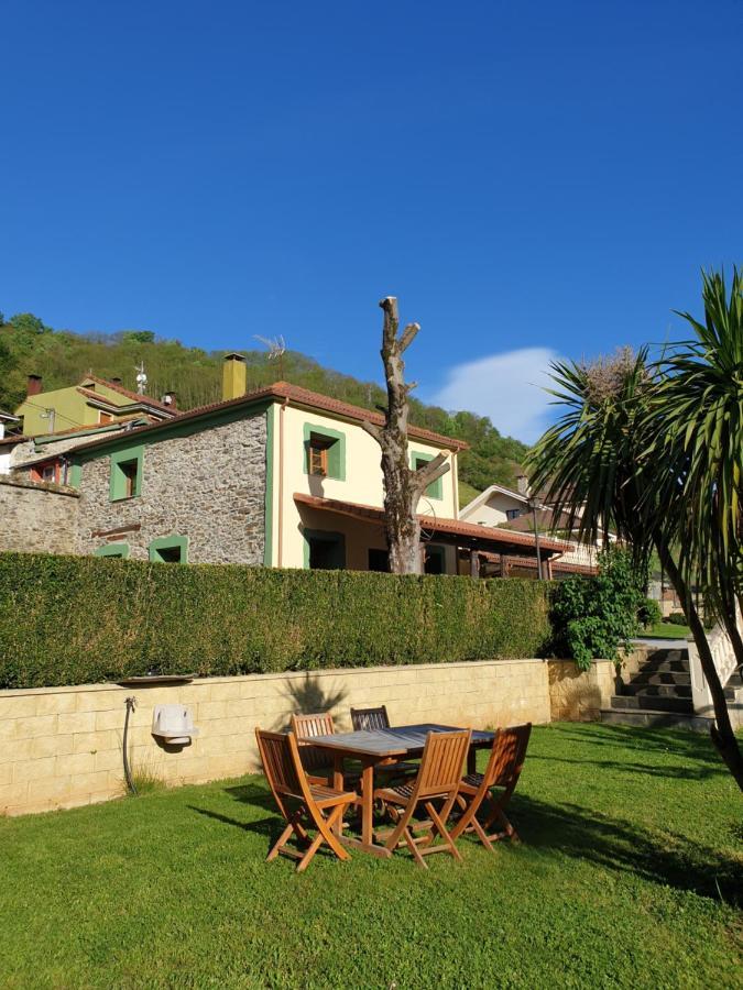 La Pumarada De Limes Holiday home *