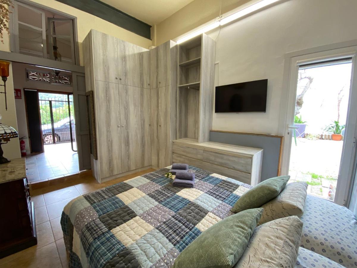 La De Carlos Apartment