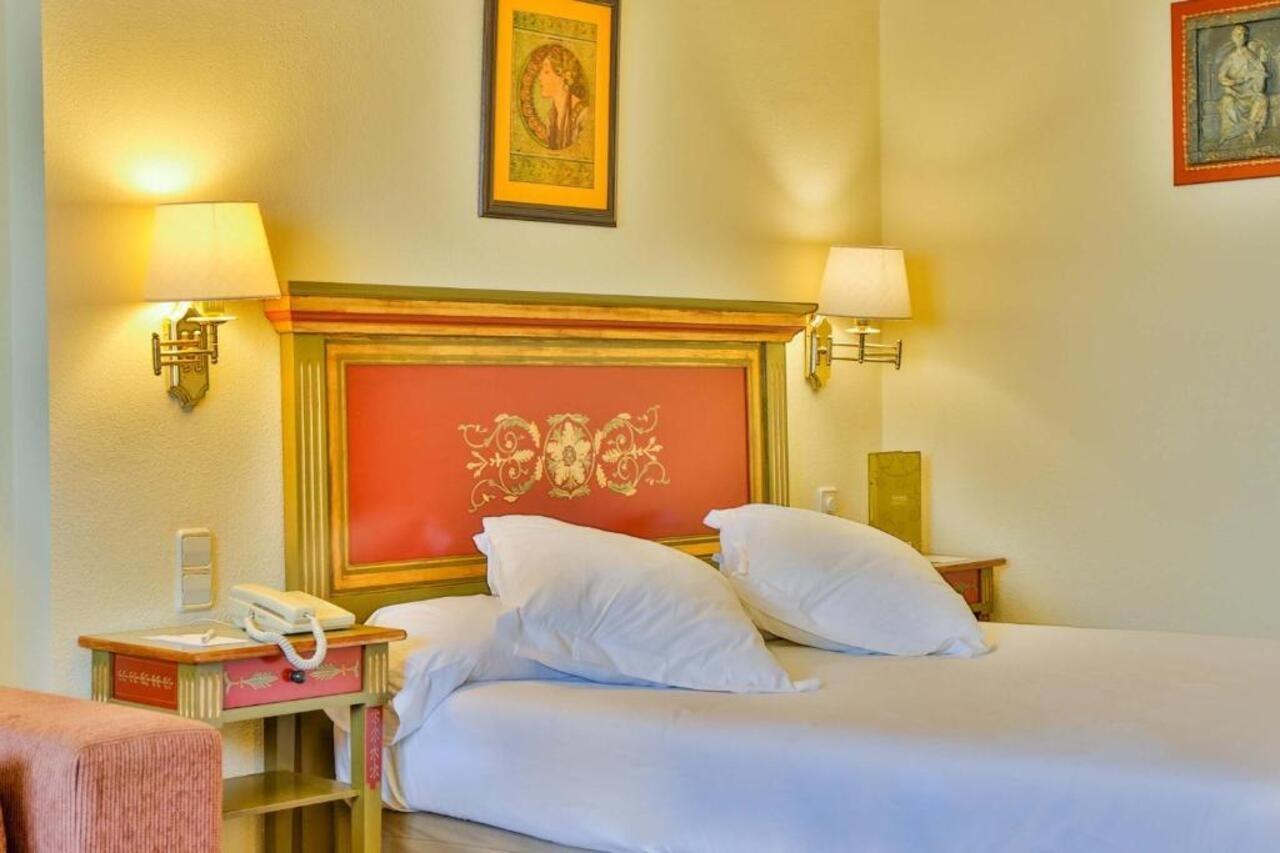 Velada Hotel 4*