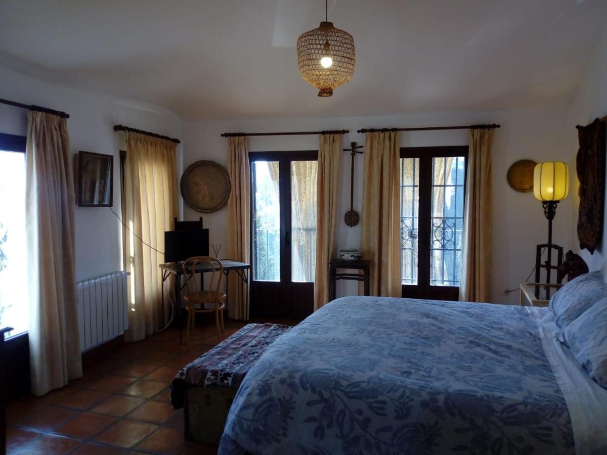 Guest house Casa Del Artista Viajero *