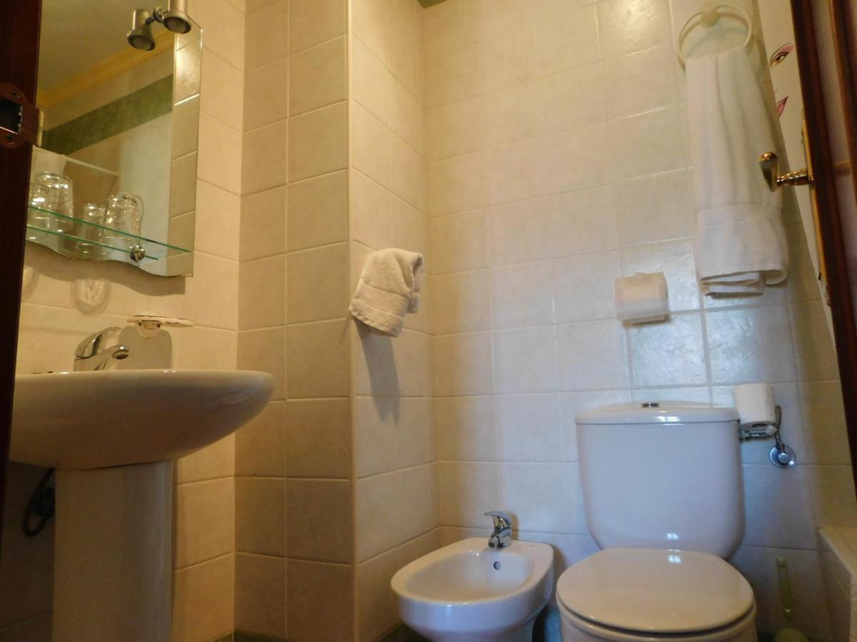 Hostal Macias, El Rey Del Sol Guest house Alora