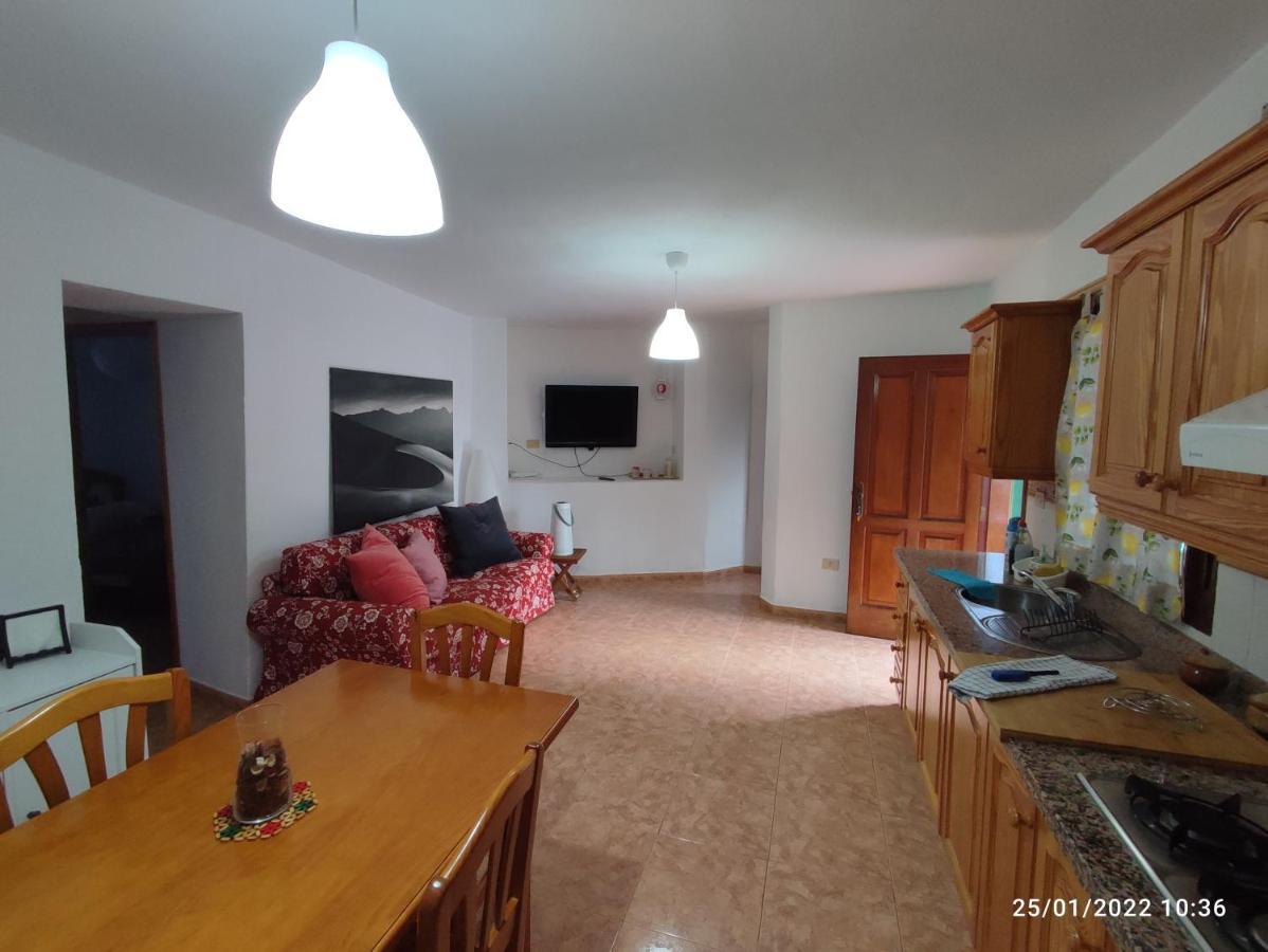 Casa Nela. Rural Y Acogedora En Puntas El Hierro Сasa de vacaciones La Frontera