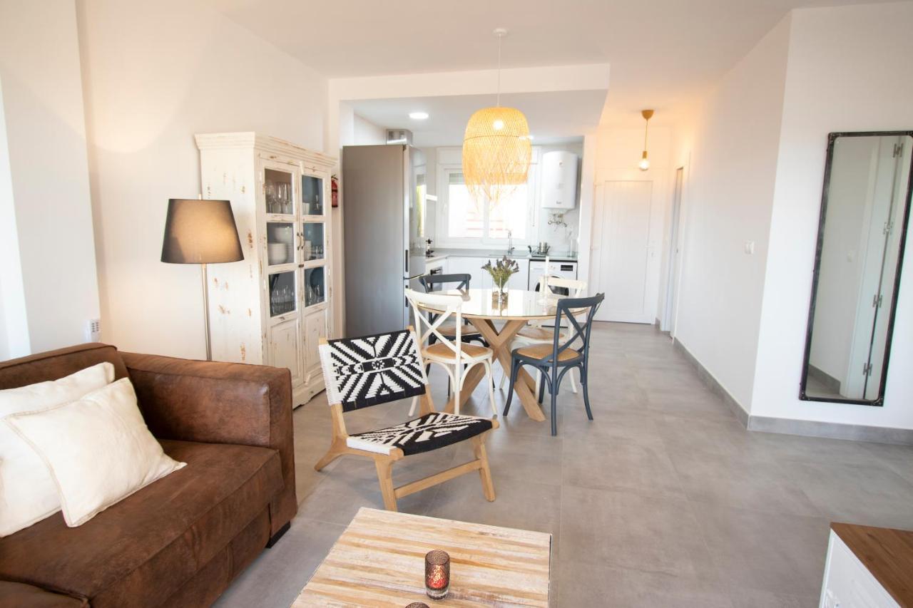 Apartamento En Primera Línea De Playa *