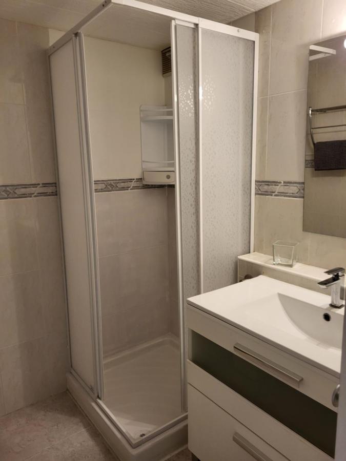 Tres Bel Avec Piscine Apartamento