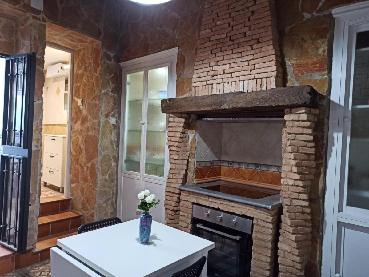 Singular Casa Rustica Con Chimenea,patio,terraza Holiday home