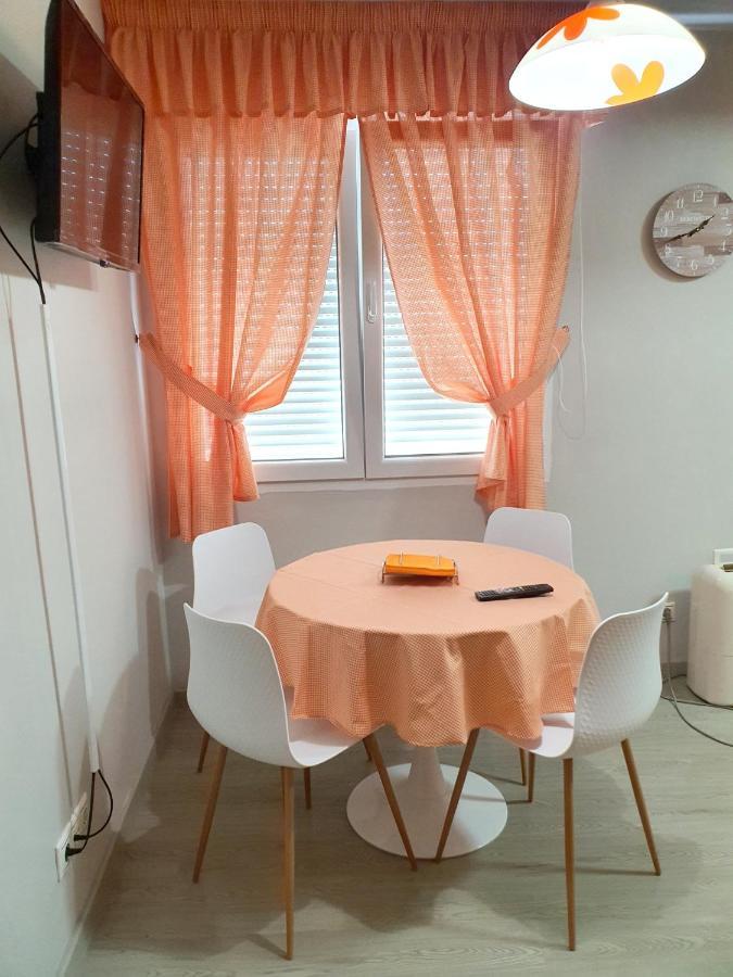 2 Bedrooms At El Grove 500 M Away From The With Wifi