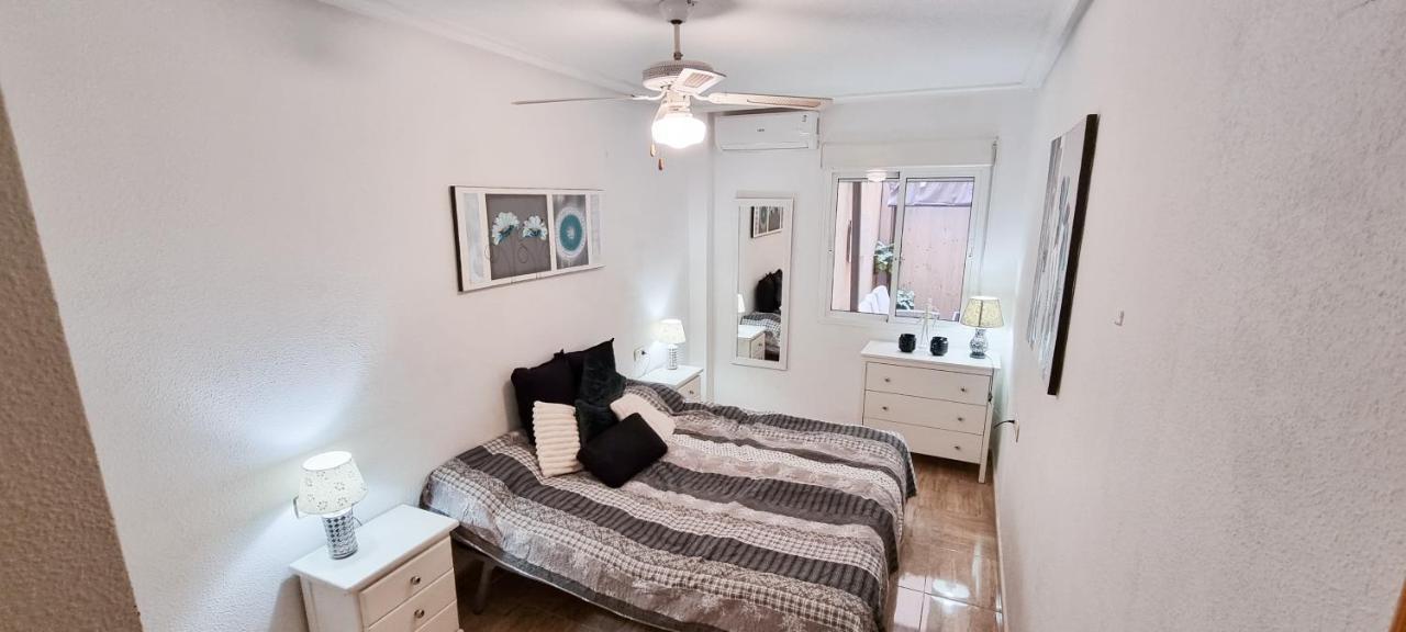Cozy 200m From The * Torrevieja
