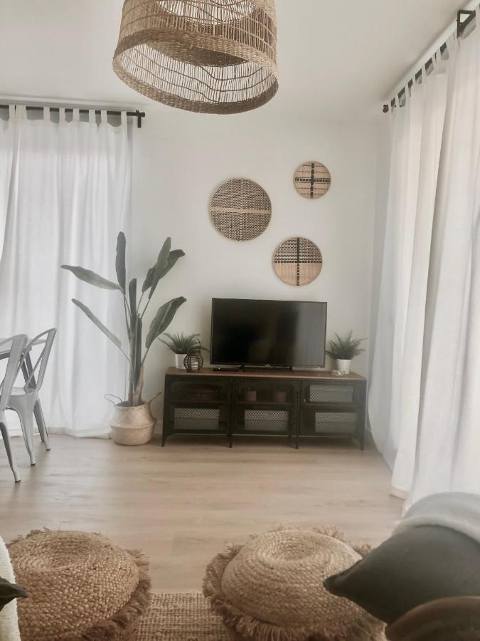 Precioso En Con Terraza,piscina,parque Infantil Y Parking Monzón