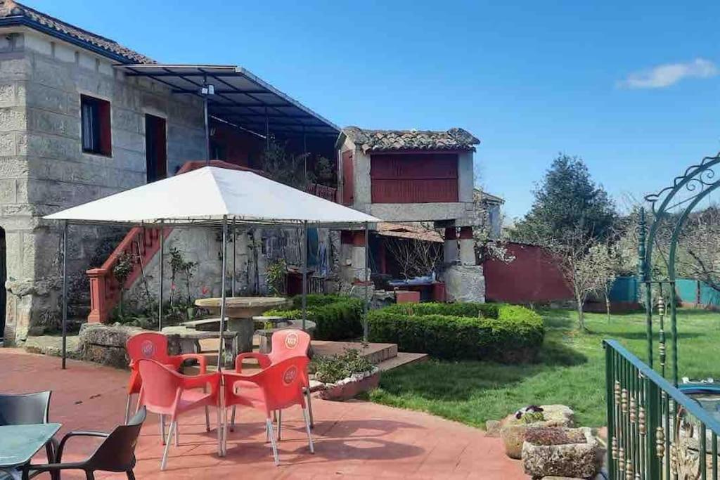 Entero Con Piscina Y Jardin. Сasa de vacaciones Ourense