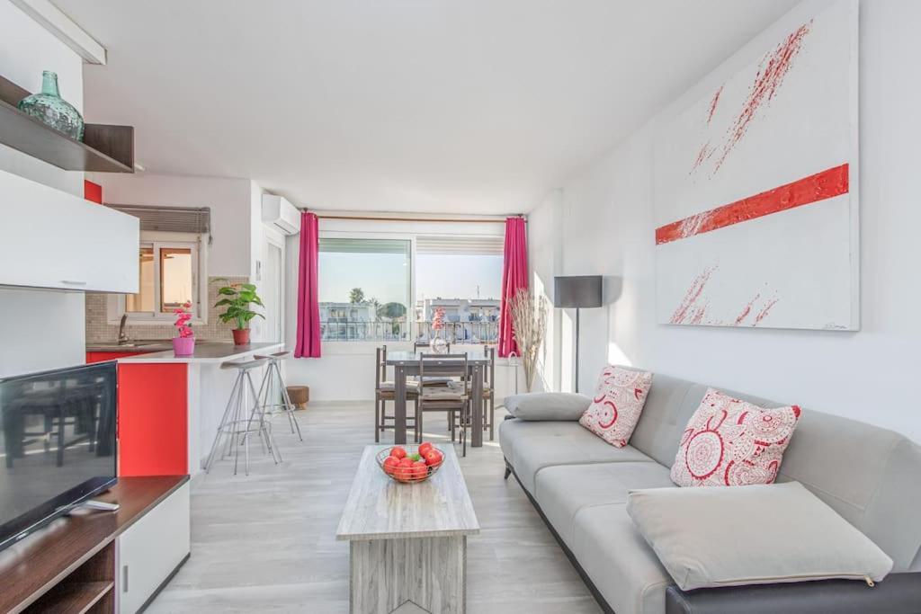 A 5 Min Del Mar Caminando, Varias Piscinas, Wifi Karim Apartamento Ampuriabrava