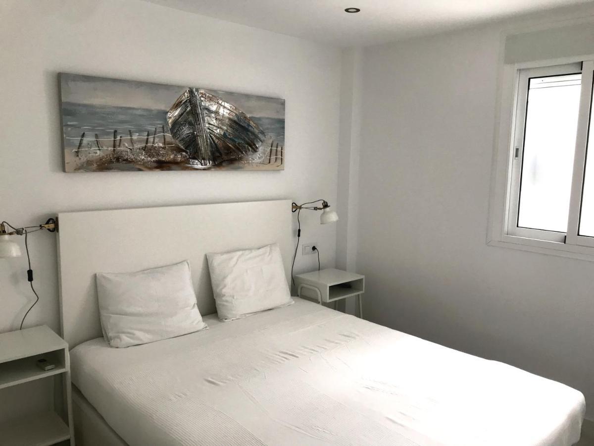 New 2br 100m-to-beach Free Parking Apartamento