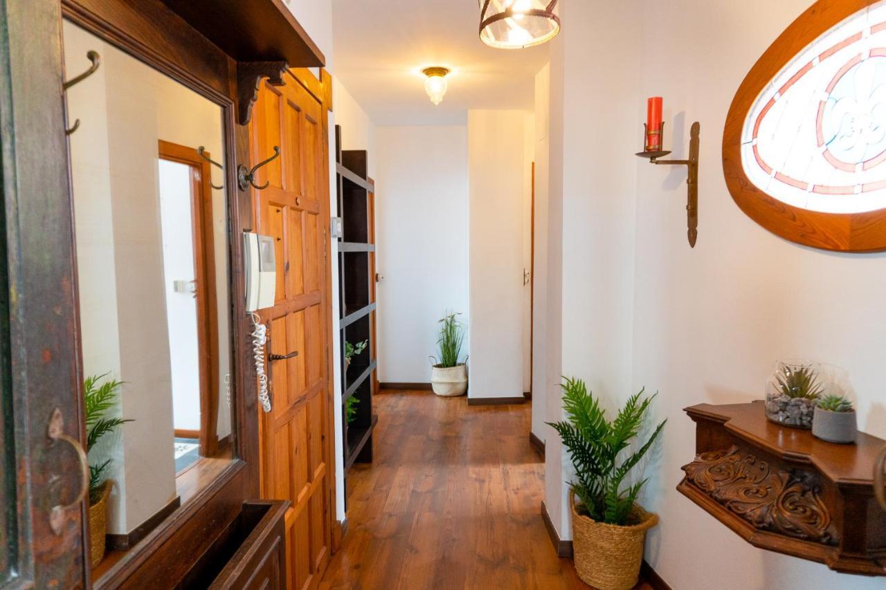 Apartment Atico Imperial Garaje Gratis Centrico Terraza Aire Acond Solarium 2 Banos Wifi A 1minuto De La Plaza Cabildo Sanlucar de Barrameda