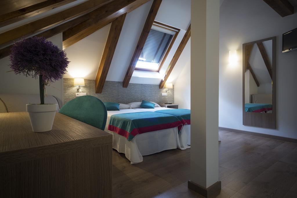 Rural Aunamendi Hotel 3*