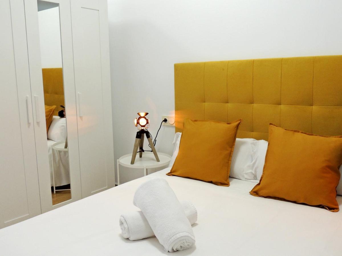 Casa Aurea-apartamento Zona Antigua,parking Y Wifi By Delabra Apartment
