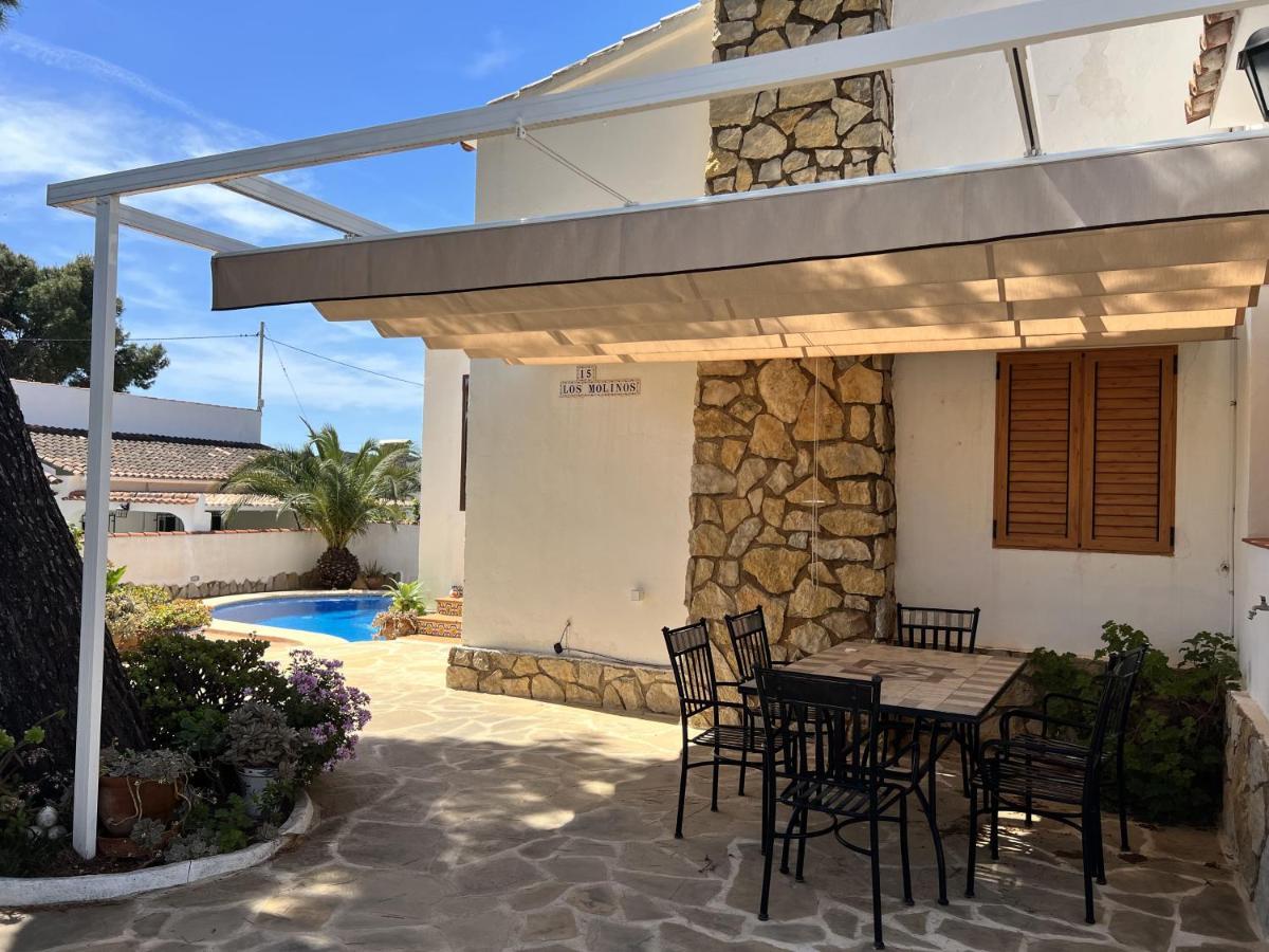 Molinos - By Aldertons *