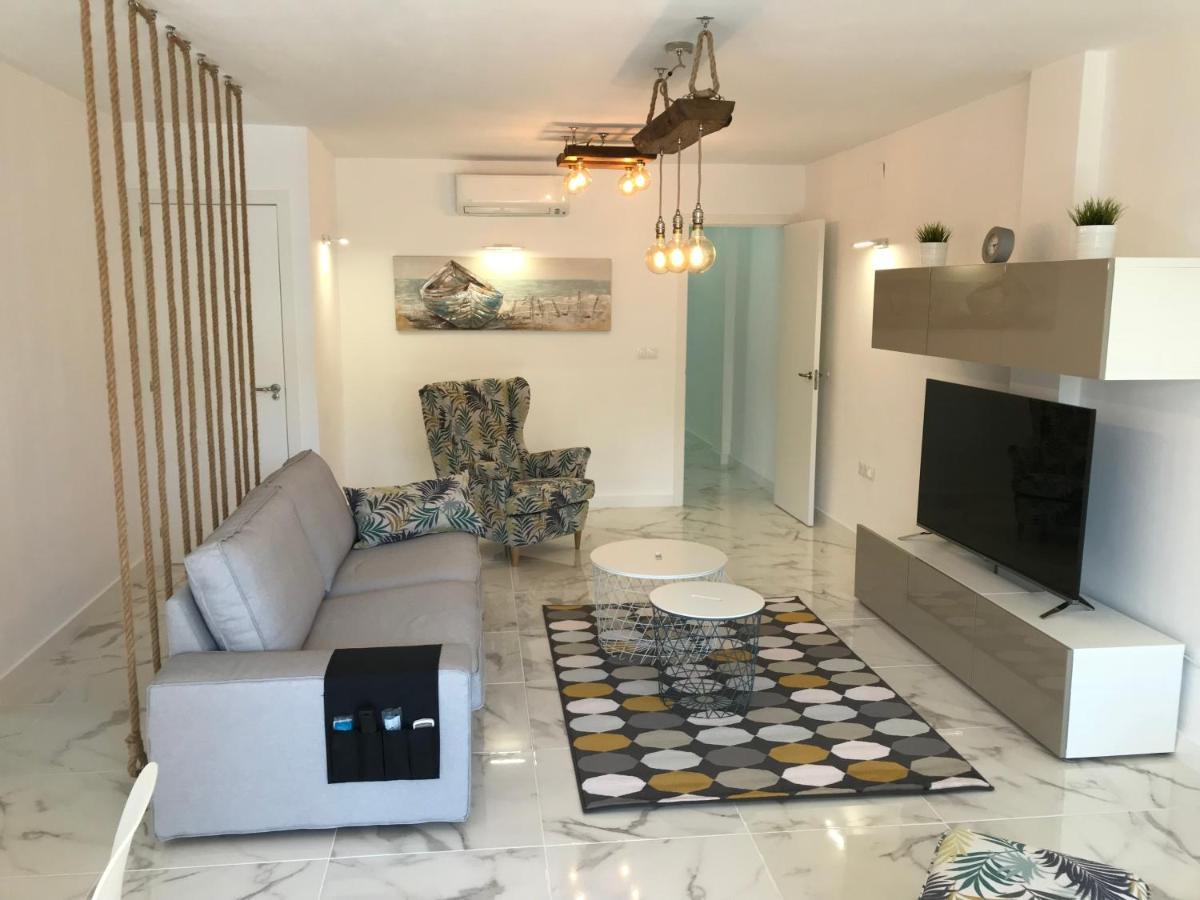 Apartamento New 2br 100m-to-beach Free Parking Fuengirola