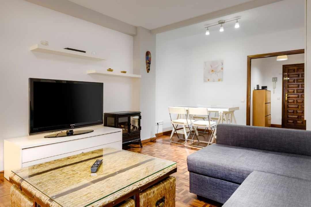 Apartamento Aledanos Apartment Jaca