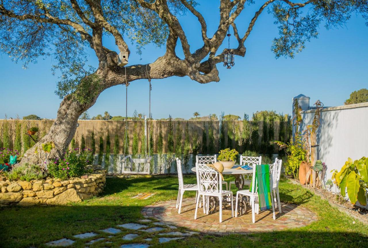 Casa Autosustentable Con Piscina, Huvagondili Zahora