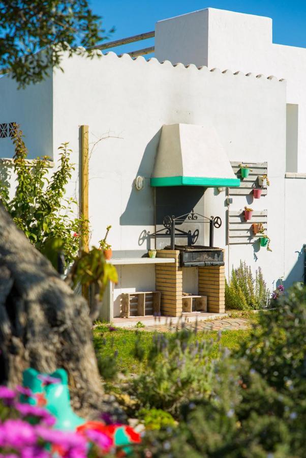 Casa Autosustentable Con Piscina, Huvagondili Holiday home