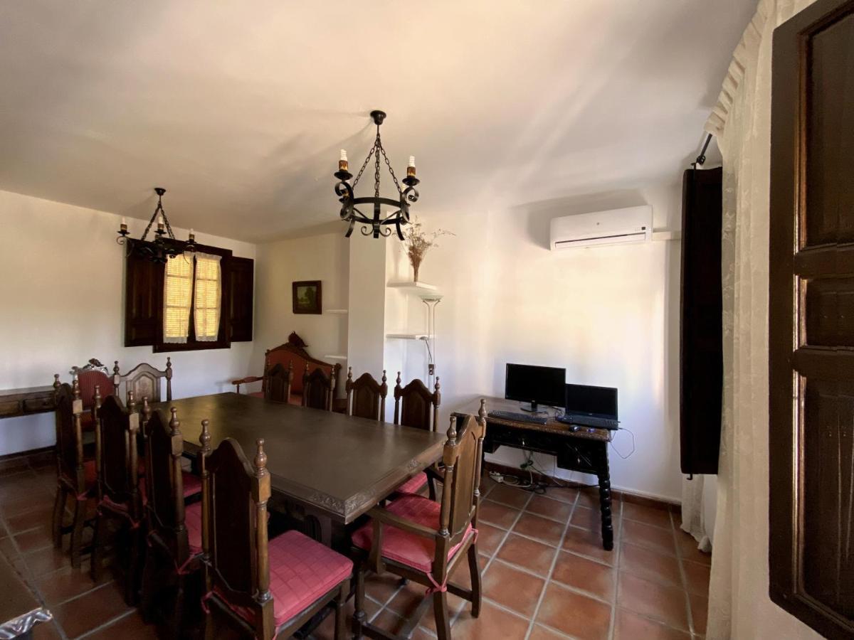 Gran La Vendimia Holiday home Arenales de San Gregorio