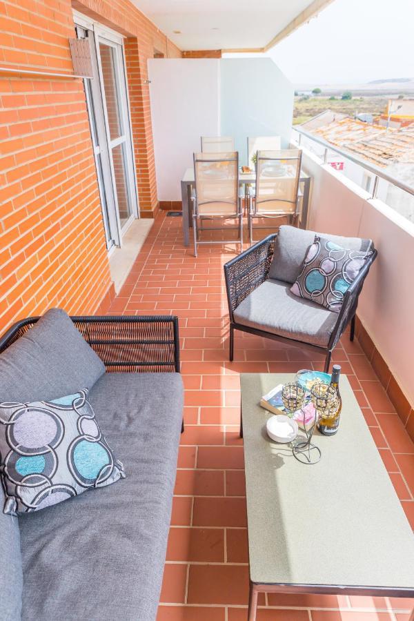 Del Mar - Estupendo Piso Con Terraza En Segunda Línea