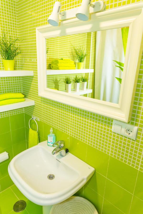 Apartamento Del Mar - Estupendo Piso Con Terraza En Segunda Línea *