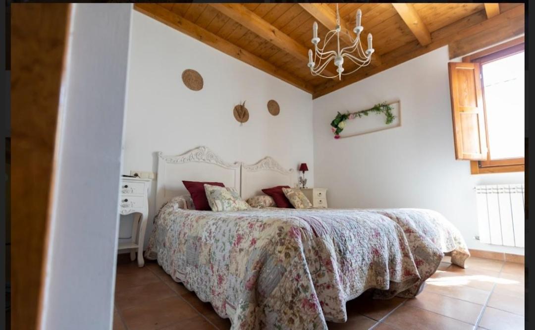 Hotel Rural En Cascadas De *
