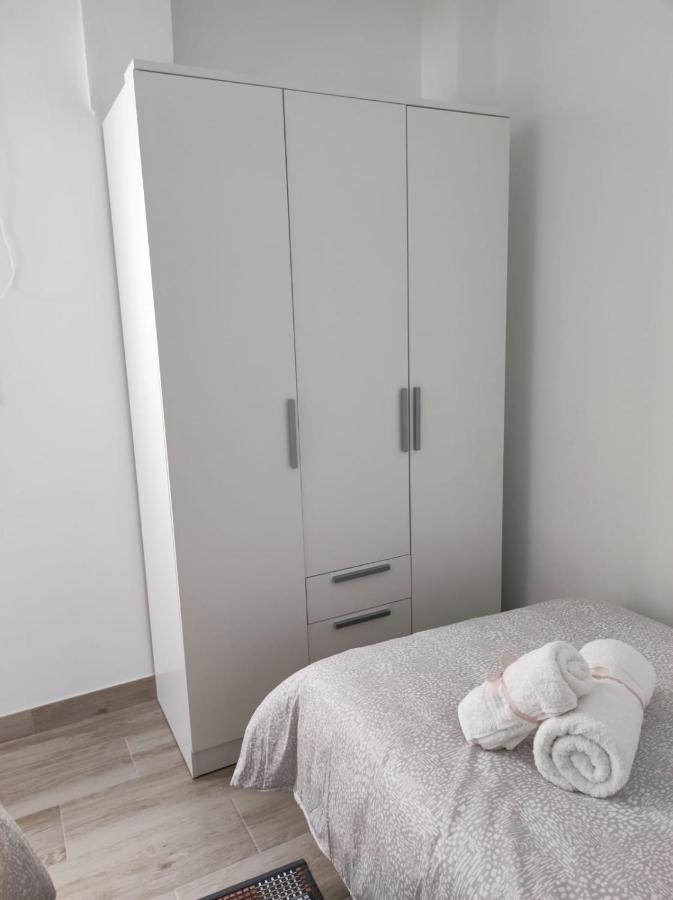 Casa Piramide 3. Terraza Wifi Y Parking Privado Holiday home *