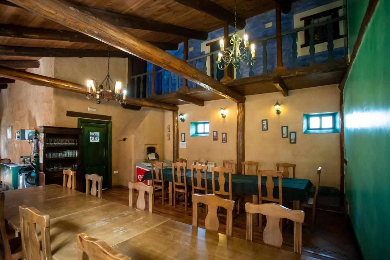 De Peregrinos Casa Flor Hostel *