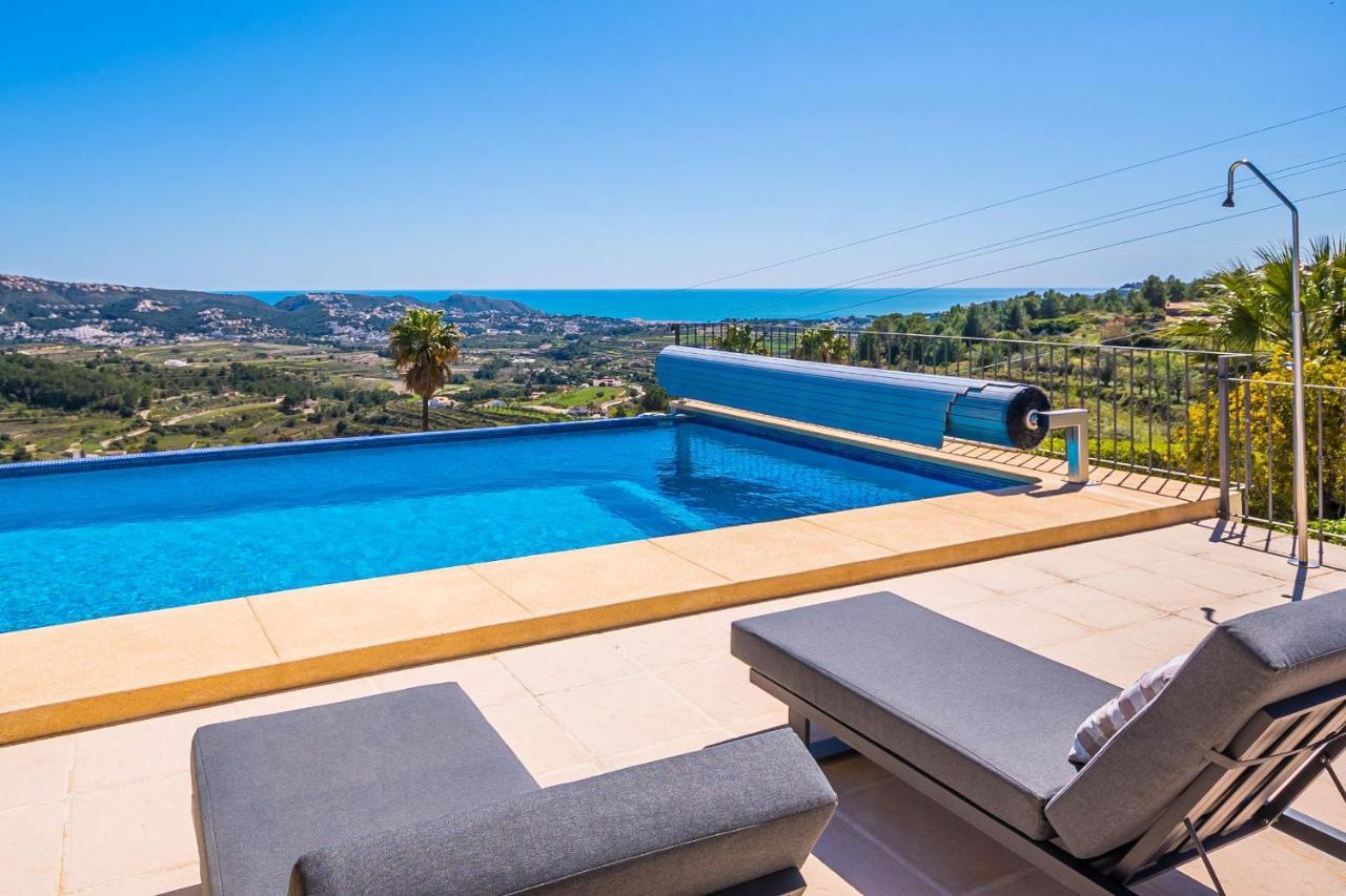 Luxury With Panoramic Views Over Moraira *