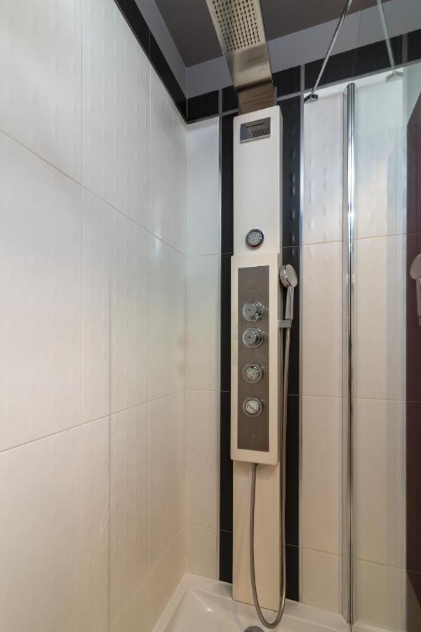 Apartment Homeforguest Nuevo Apartamento Con Piscina En El *