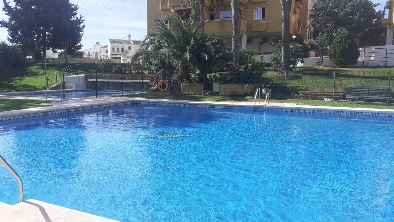 Apartment Apartamento- Atico En Mijas Costa , Con Piscina. Sitio de Calahonda