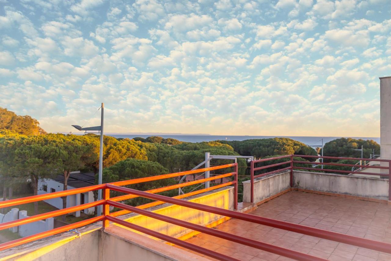 Apartamento Renovado Con Piscina, Garaje Y Vistas, Frente A La Playa De Caños De Meca. Los Caños de Meca
