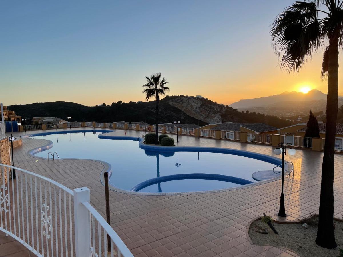 Apartment Tranquility, Sun, Breathtaking Views & 7 Minutes Drive To Sea *