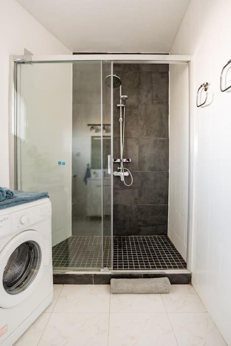 Apartamento Charming Flat In Puerto Marina, *