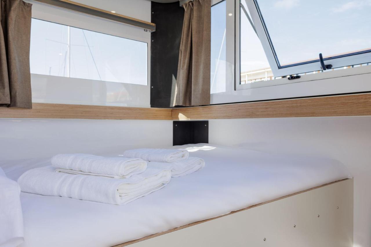 Hotel en barco Barco-apartamento Atlantis