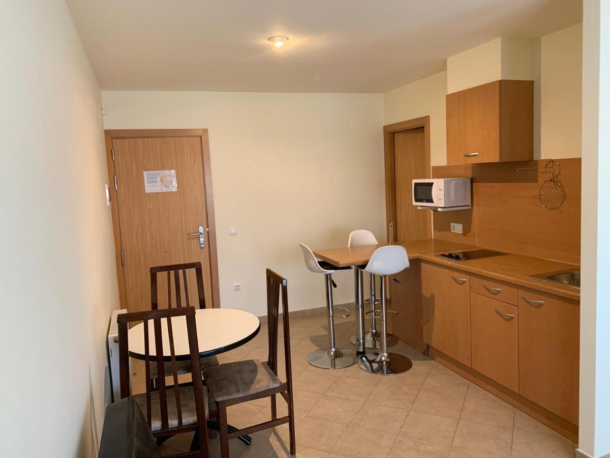 Aparthotel Raquel's - Habitacions I Turistics - 2*