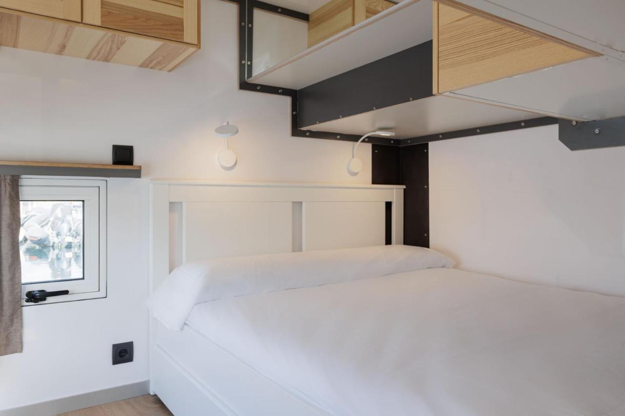 Barco-apartamento Atlantis Hotel en barco *