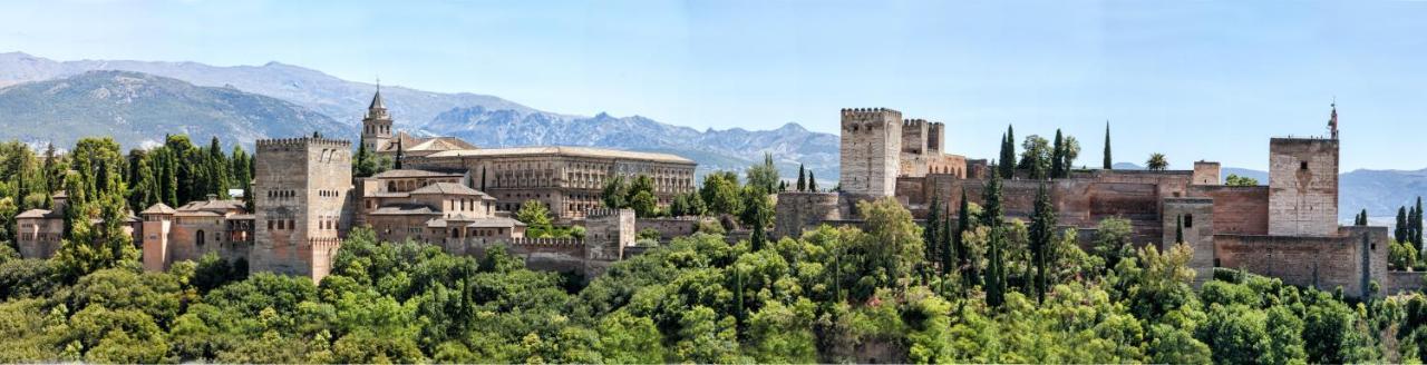 Vistablanca: Panoramic Views With Pool Near Alhambra Cenes De La Vega