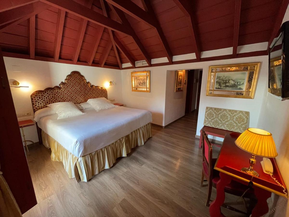 Casas De La Judería De Córdoba