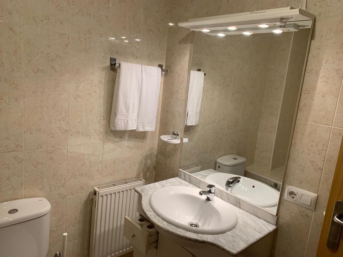 Aparthotel Raquel's - Habitacions I Turistics - 2*