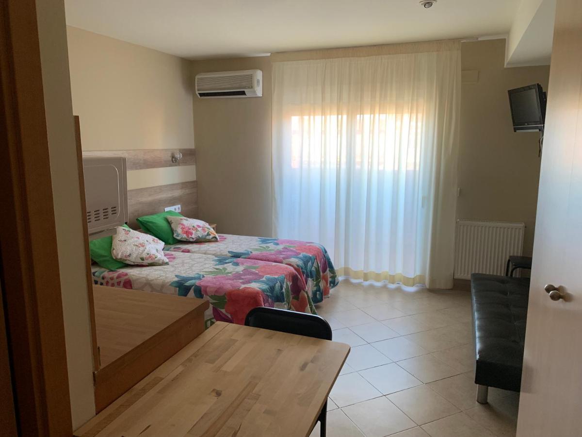 Aparthotel Raquel's - Habitacions I Turistics -