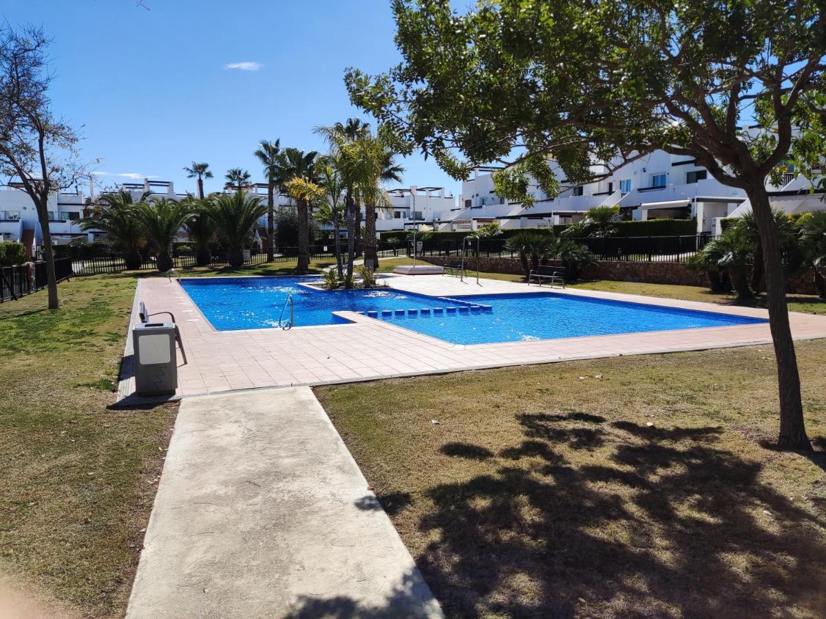 Lovely 3 Bedroom On Golf *