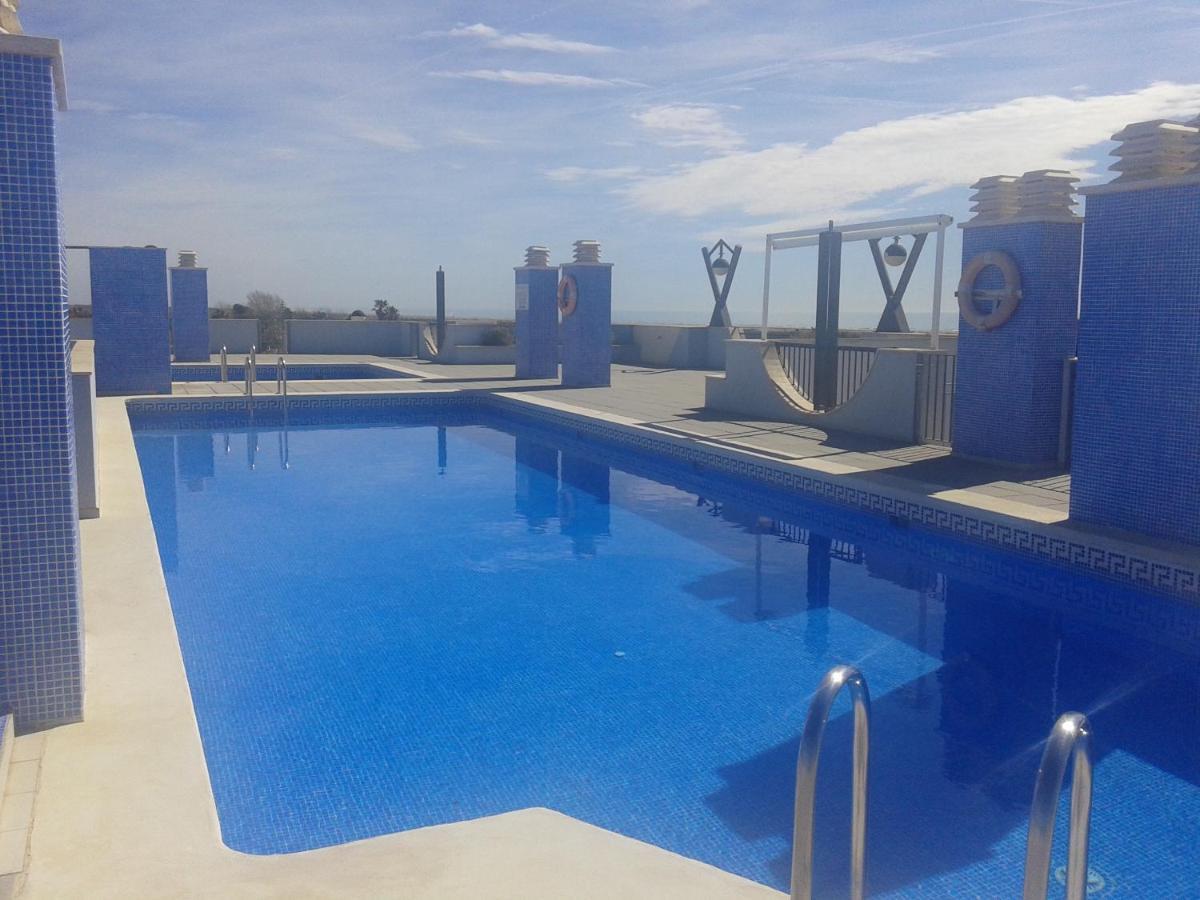 Deltaebro Piscina Apartamento